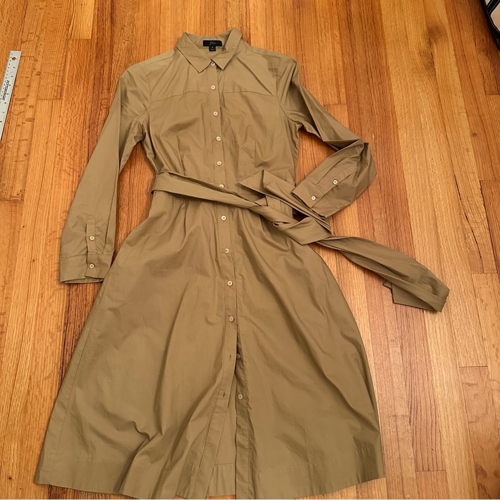 J. Crew Tie-Waist Shirtdress in cotton poplin Tan khaki color Size 4(#2) - Picture 3 of 16